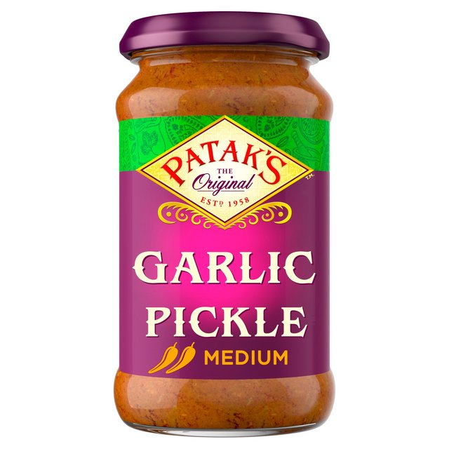 Garlic Pickle Pataks 321g