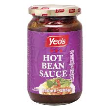 Hot Bean Sauce Yeos 250ml